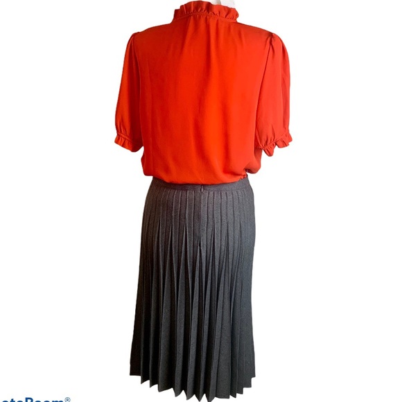 Banana Republic Wool/Polyester Pleated Midi Skirt - Picture 3 of 6